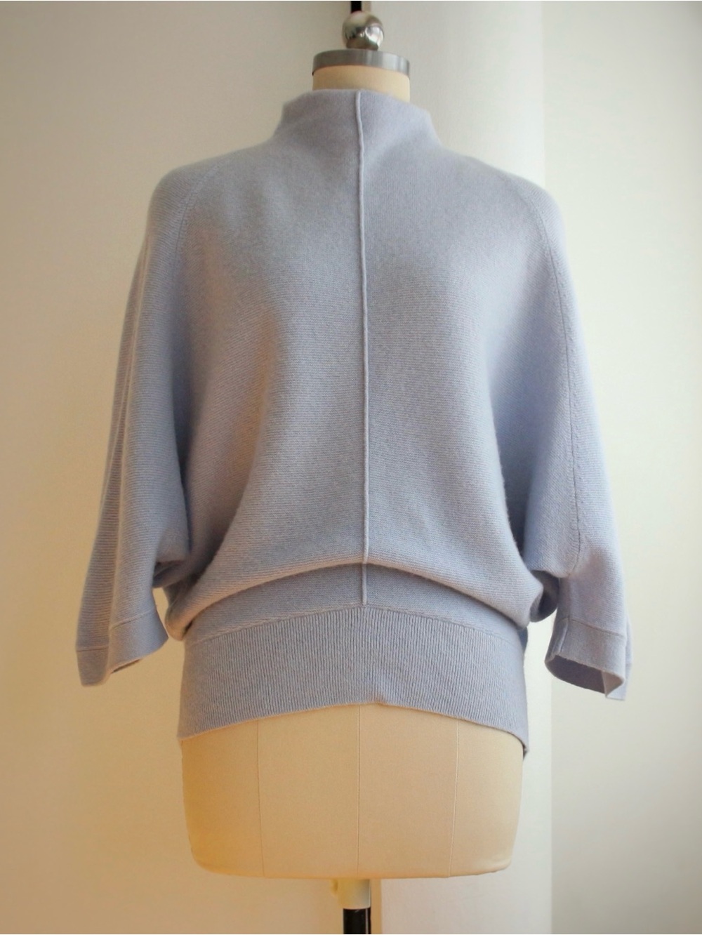 Club Monaco Cashmere Links Dolman Knit Jumper - Picture 5 of 8